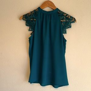 NWOT Express lace top, emerald green, size extra small